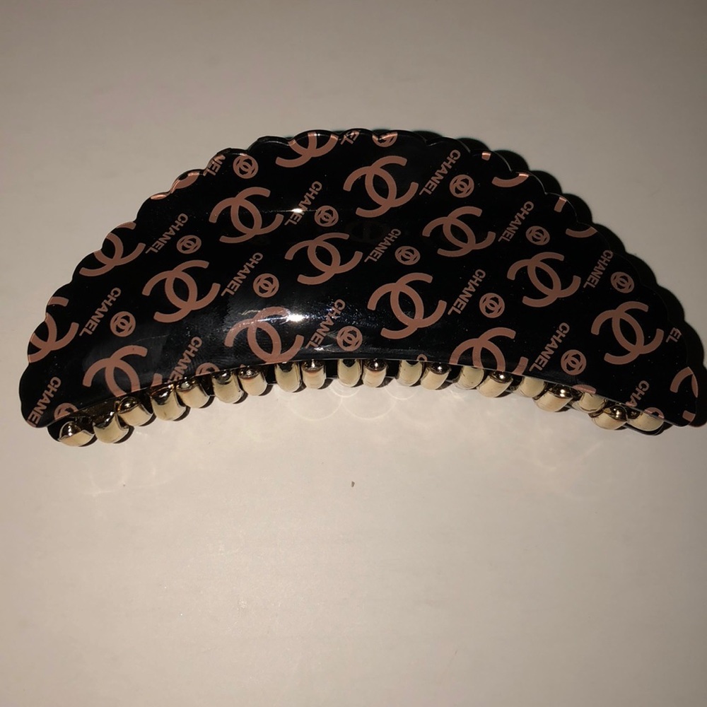 Brown and black large hairclip